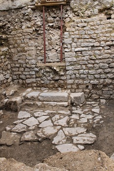 Photo de l'escalier et la porte